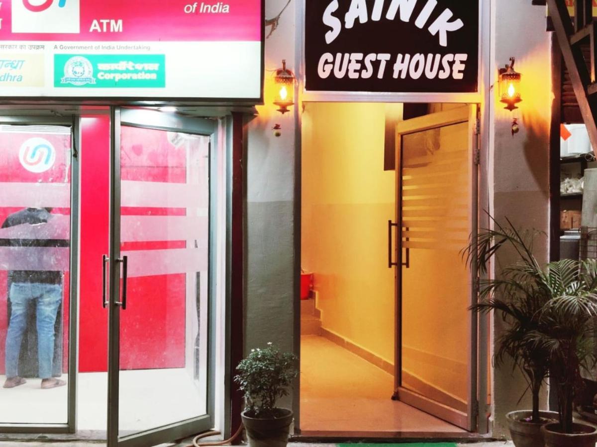 Sainik Guest House 500Mtr From Medanta Hospital Lucknow Extérieur photo