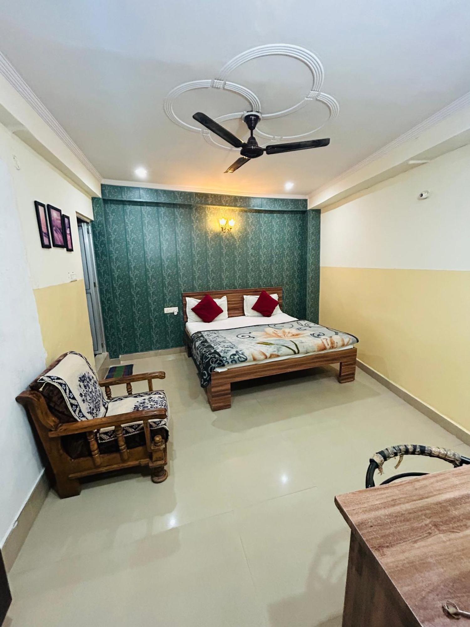 Sainik Guest House 500Mtr From Medanta Hospital Lucknow Extérieur photo