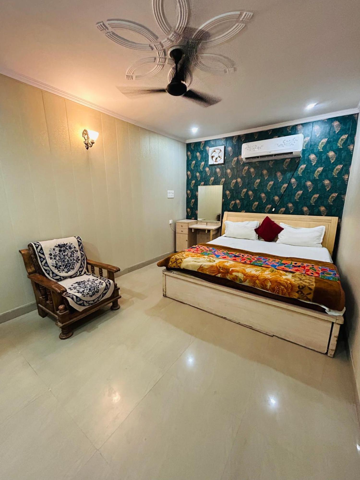 Sainik Guest House 500Mtr From Medanta Hospital Lucknow Extérieur photo